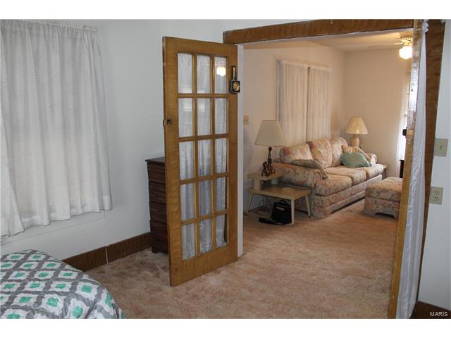 200 West Springfield, St Clair, MO 63077