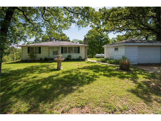 1666 Courtney Lane, St Clair, MO 63077