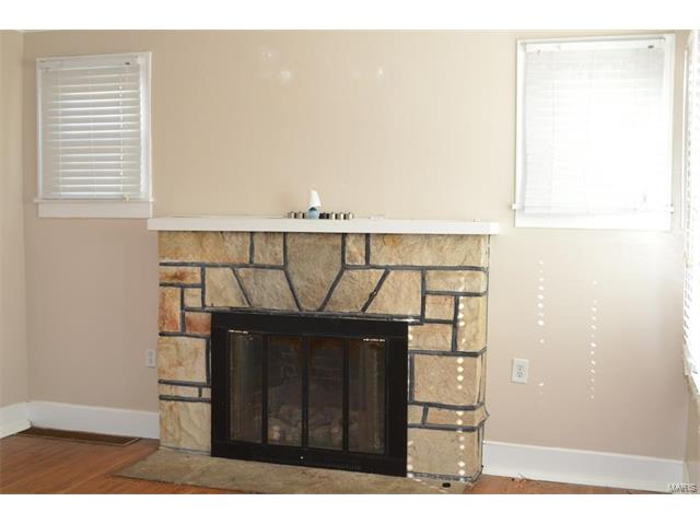 455 Kitchell Avenue, St Clair, MO 63077