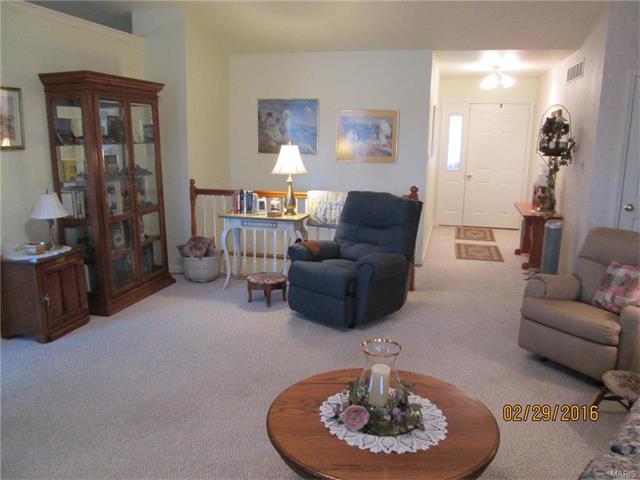 289 Crescent Lake RD, St Clair, United States 63077