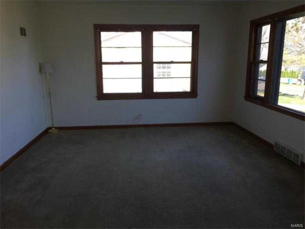267 East Euclid, Sullivan, MO 63080