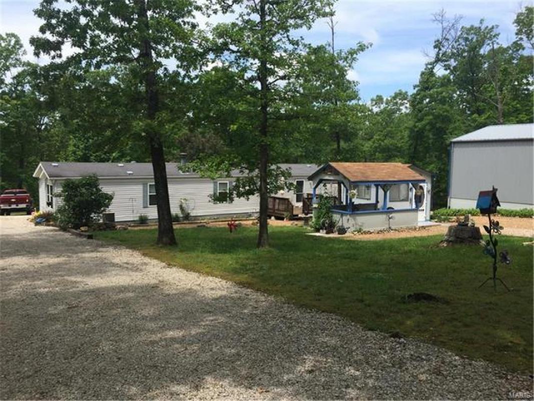 100 Woodland Lakes, Sullivan, MO 63080