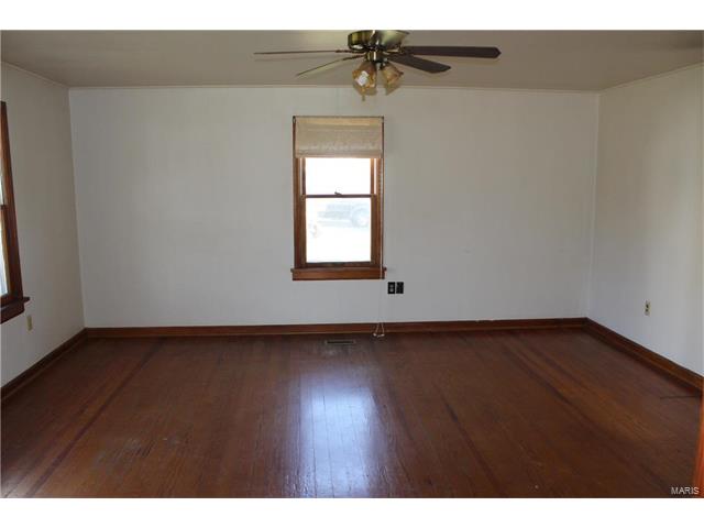 2206 East 5th, Washington, MO 63090