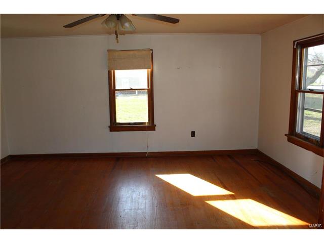 2206 East 5th, Washington, MO 63090
