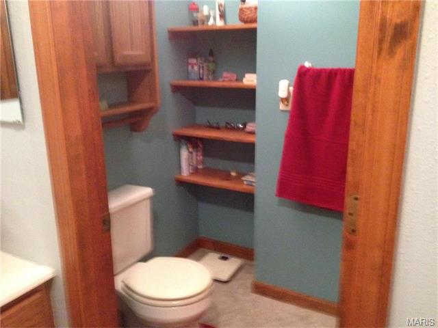 20 Whispering Oaks, Washington, United States 63090