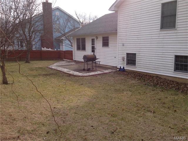 20 Whispering Oaks, Washington, United States 63090