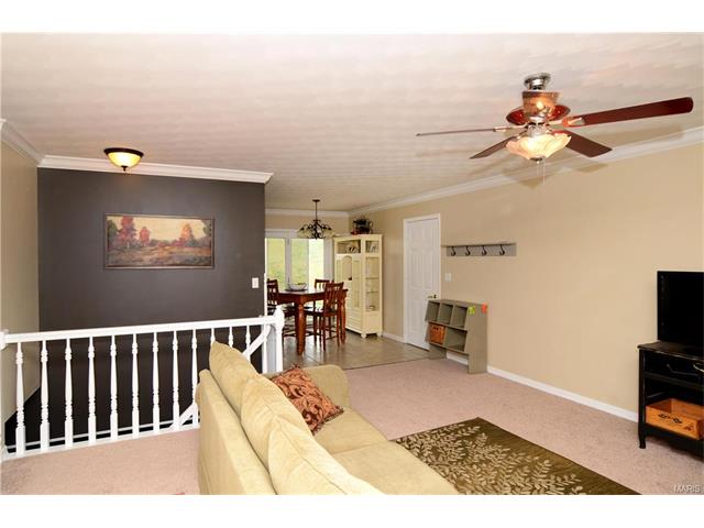 59 Whispering Oaks, Washington, United States 63090