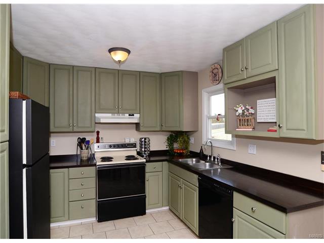 59 Whispering Oaks, Washington, United States 63090