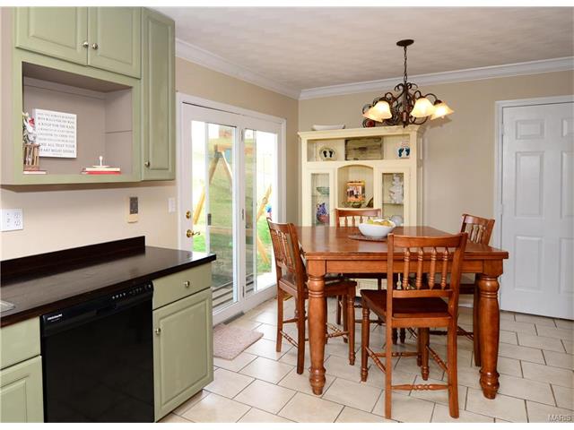 59 Whispering Oaks, Washington, United States 63090
