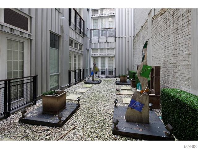 1136 Washington, St Louis, MO 63101
