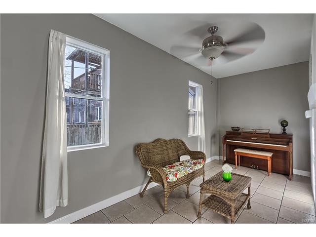 2318 Minnesota Avenue, St Louis, MO 63104