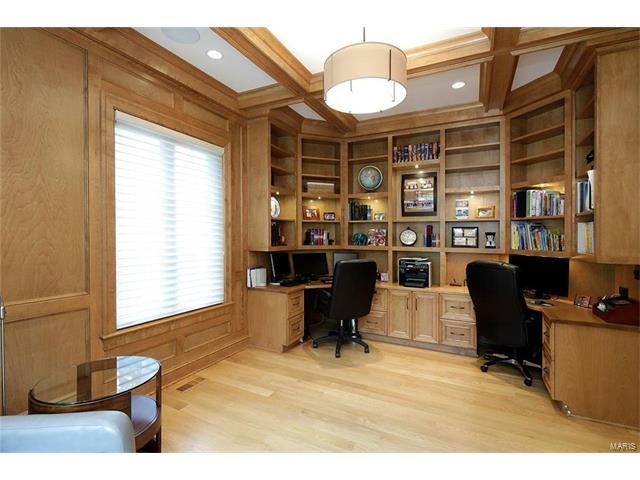 50 Broadview, Clayton, MO 63105