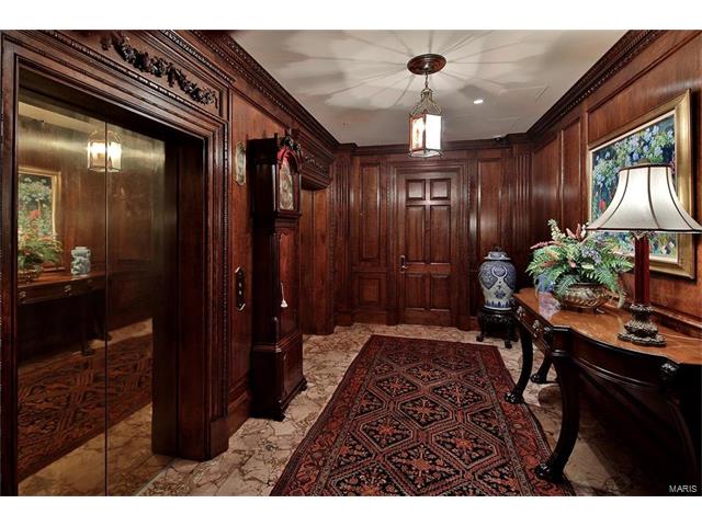 150 Carondelet Plaza, Clayton, MO 63105