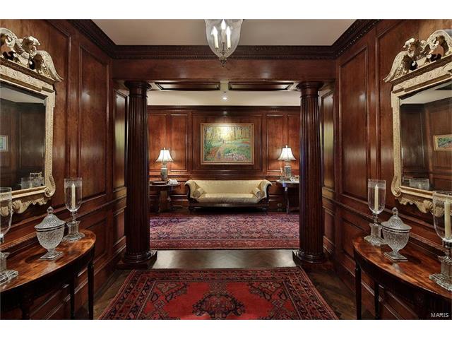 150 Carondelet Plaza, Clayton, MO 63105