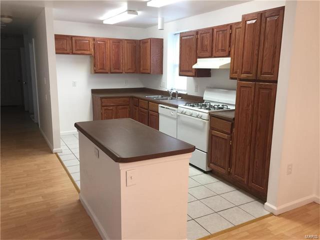 2930 Thomas, St Louis, MO 63106