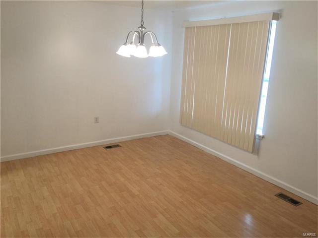 2930 Thomas, St Louis, MO 63106