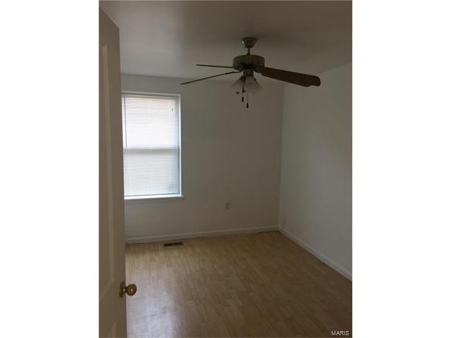 2930 Thomas, St Louis, MO 63106
