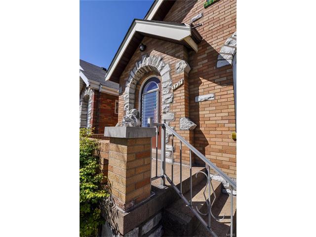 5737 Devonshire Avenue, St Louis, MO 63109