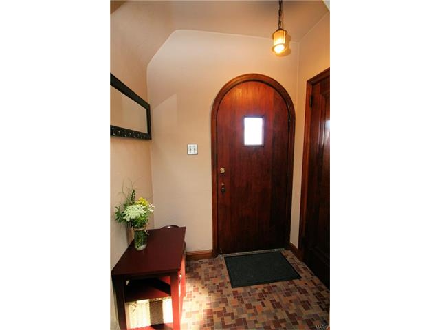 5708 Mardel Avenue, St Louis, MO 63109