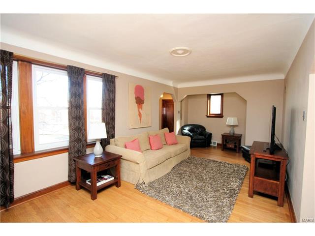 5708 Mardel Avenue, St Louis, MO 63109