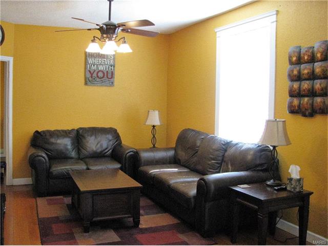 4929 Nagel Avenue, St Louis, MO 63109