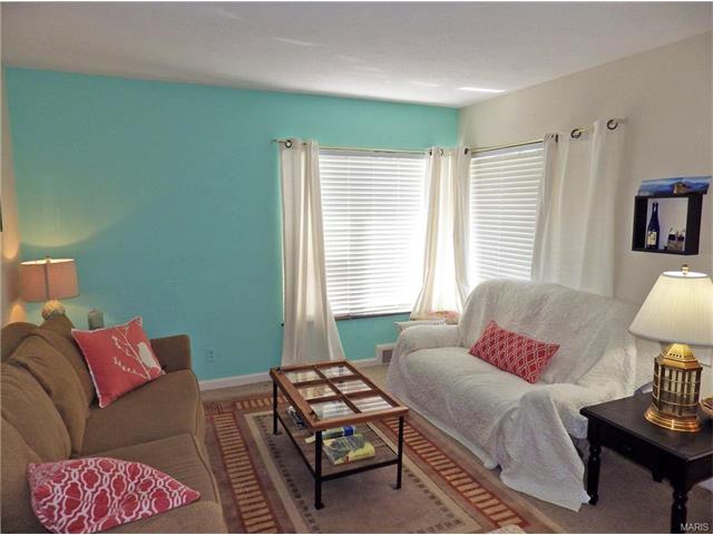 6934 Hampton Avenue, St Louis, MO 63109