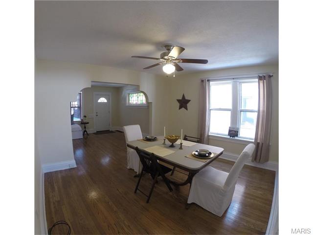5451 Rosa Avenue, St Louis, MO 63109