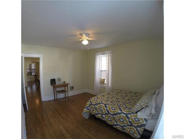 5451 Rosa Avenue, St Louis, MO 63109