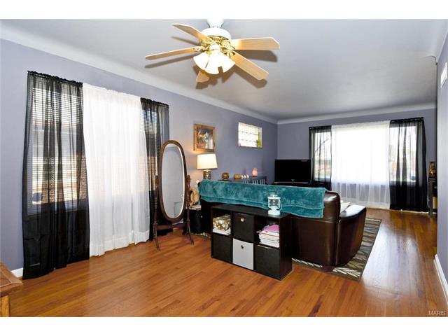 5468 Mardel Avenue, St Louis, MO 63109