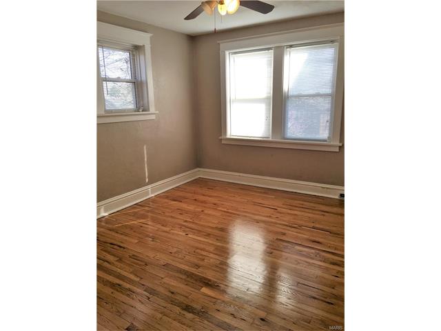 5206 Robert Avenue, St Louis, MO 63109