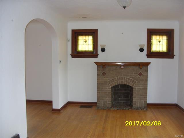 5613 South Broadway, St Louis, MO 63111