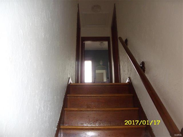 5613 South Broadway, St Louis, MO 63111