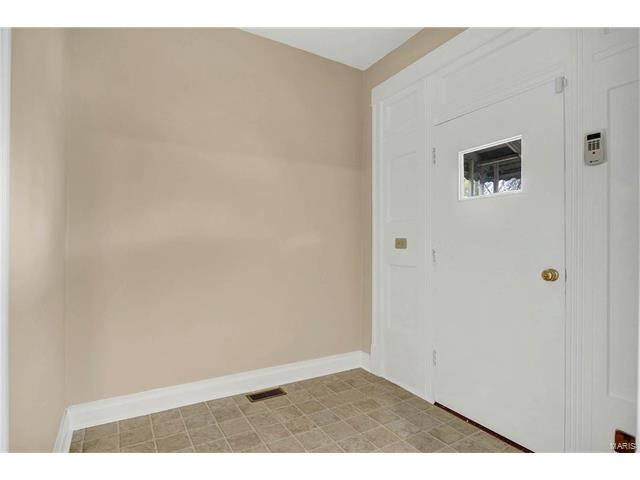 8219 South Pennsylvania Avenue, St Louis, MO 63111