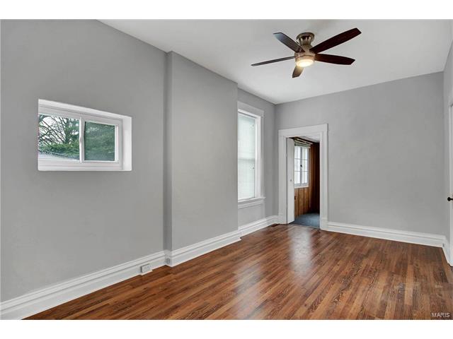 8219 South Pennsylvania Avenue, St Louis, MO 63111