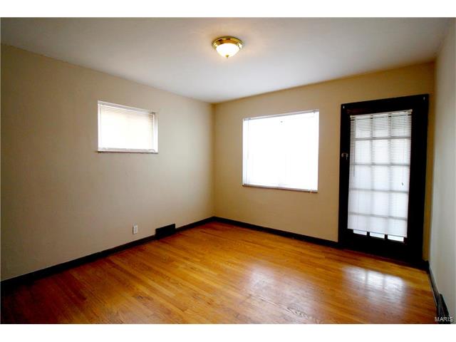 6157 Louisiana, St Louis, MO 63111
