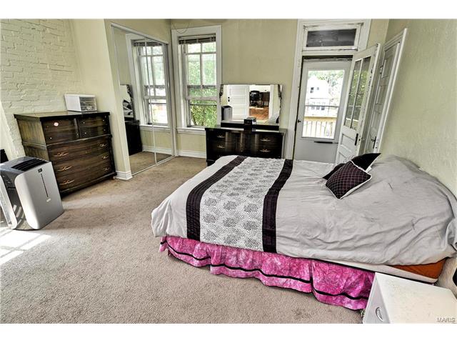 712 Wilmington Avenue, St Louis, MO 63111