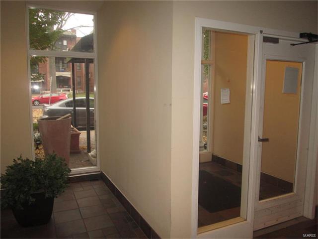 5630 Pershing Avenue, St Louis, MO 63112