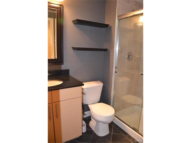 5696 Kingsbury Avenue, St Louis, MO 63112