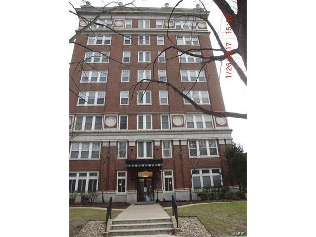 5330 Pershing Avenue, St Louis, MO 63112