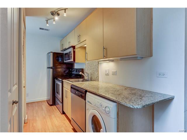 5696 Kingsbury Avenue, St Louis, MO 63112