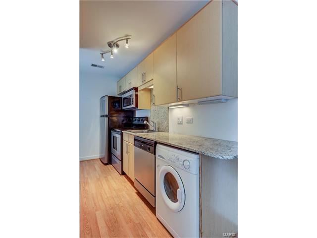 5696 Kingsbury Avenue, St Louis, MO 63112