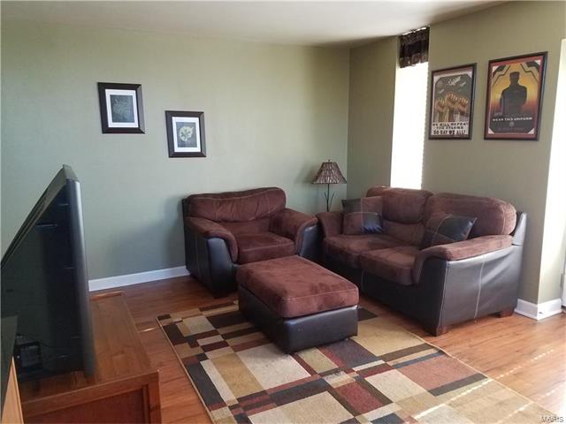 5696 Kingsbury Avenue, St Louis, MO 63112