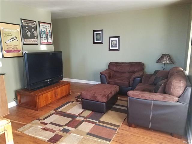 5696 Kingsbury Avenue, St Louis, MO 63112