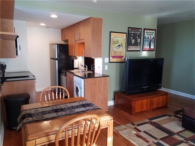 5696 Kingsbury Avenue, St Louis, MO 63112