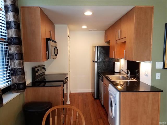 5696 Kingsbury Avenue, St Louis, MO 63112