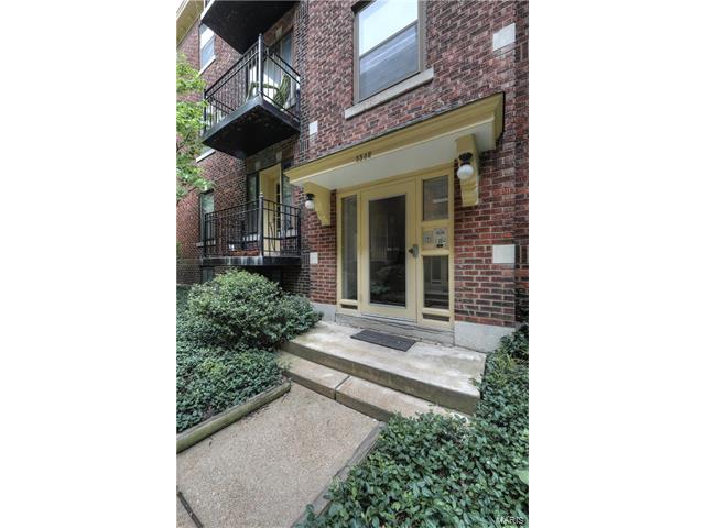 5582 Waterman, St Louis, MO 63112