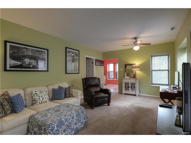 5582 Waterman, St Louis, MO 63112