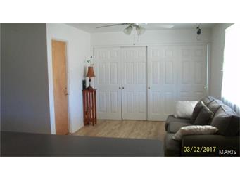 2046 Goodale Ave, St Louis, MO 63114