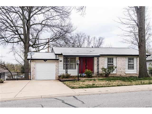 9111 North Avenue, St Louis, MO 63114