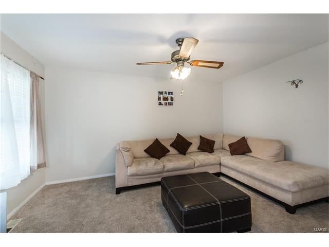 9111 North Avenue, St Louis, MO 63114